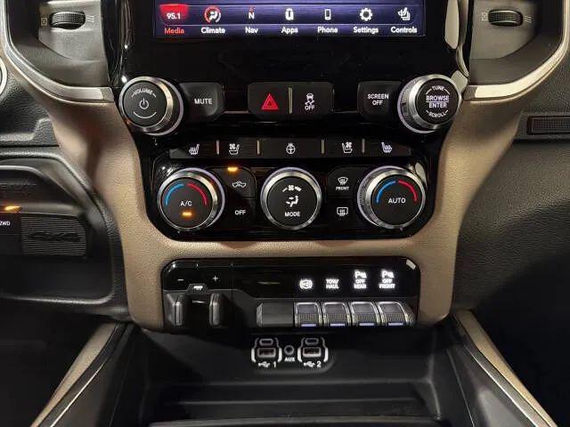2020 Ram 3500 Laramie Crew Cab 4x4 8' Box