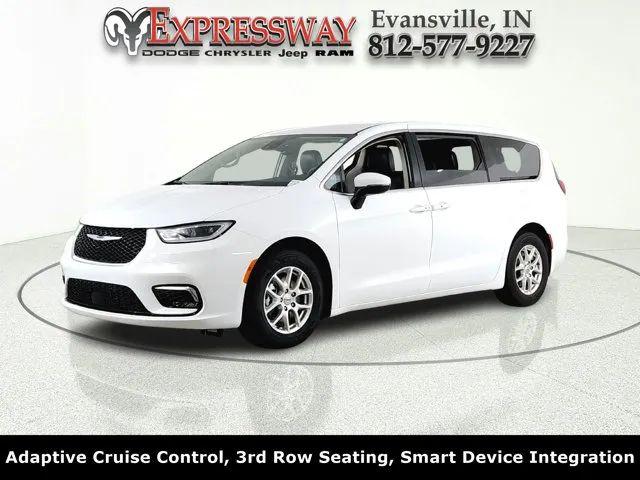 2023 Chrysler Pacifica Touring L for sale in Evansville, IN