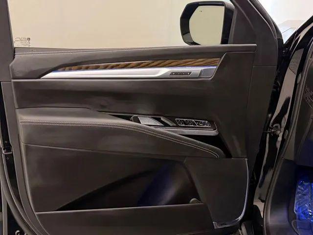 2025 Cadillac Escalade ESV Sport Platinum