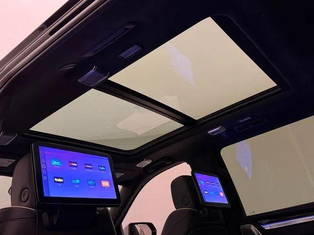 2025 Cadillac Escalade ESV Sport Platinum
