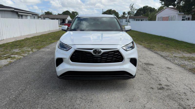 2022 Toyota Highlander L