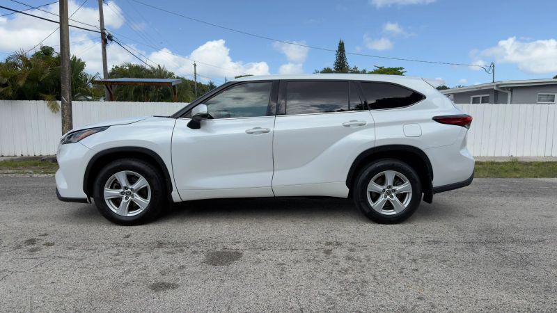 2022 Toyota Highlander L