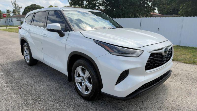 2022 Toyota Highlander L