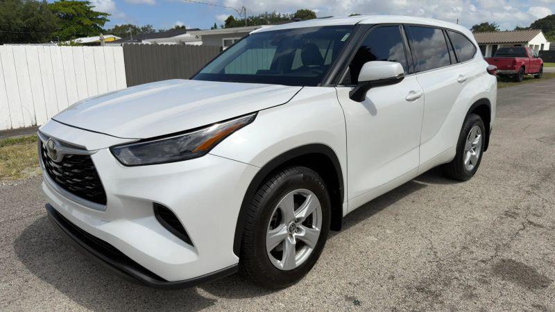 2022 Toyota Highlander L