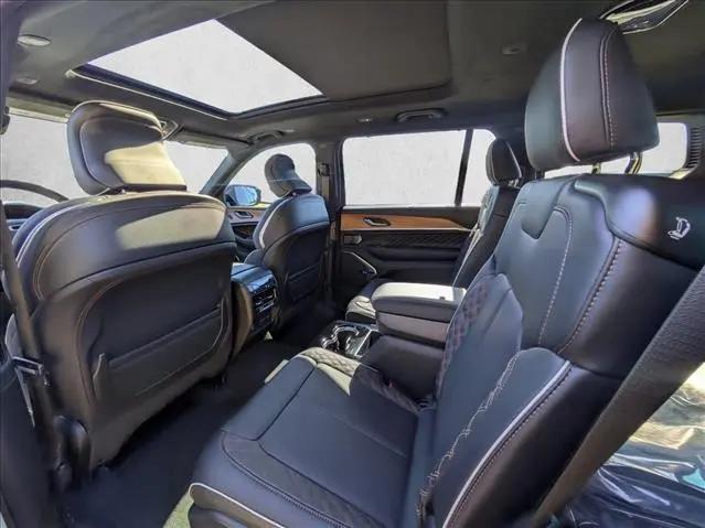 2026 Jeep Grand Cherokee L Summit 4x4