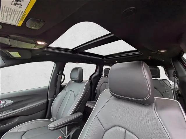 2026 Chrysler Pacifica Limited AWD