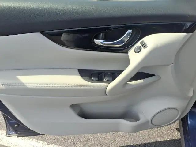 2022 Nissan Rogue Sport SL AWD Xtronic CVT