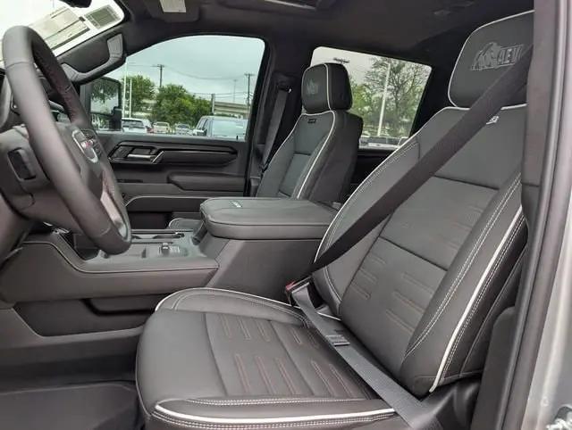 2026 GMC Sierra 2500HD Crew Cab, Standard Bed, AT4X, 4WD