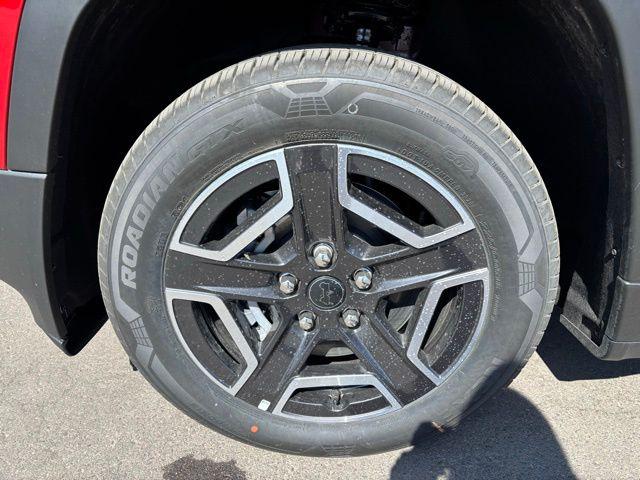 2026 Jeep Cherokee Laredo 4x4
