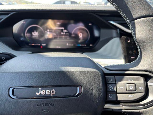 2026 Jeep Cherokee Laredo 4x4