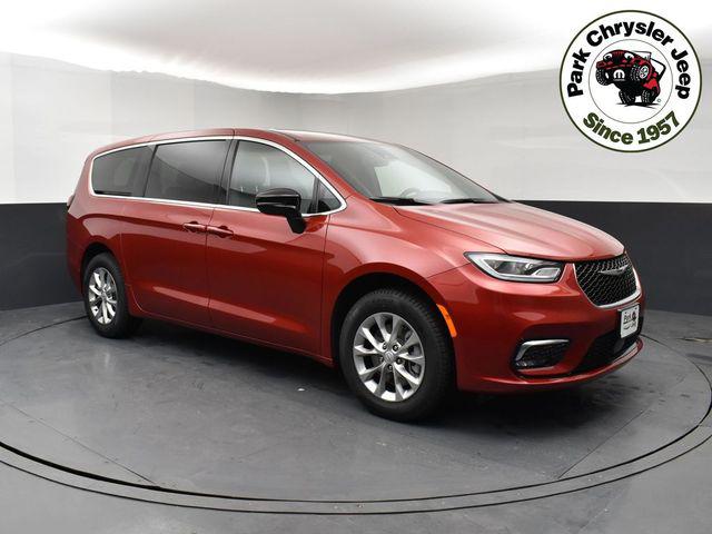 2026 Chrysler Pacifica Select AWD for sale in Burnsville, MN