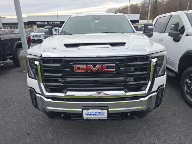 2026 GMC Sierra 3500HD Crew Cab, Long Bed, Pro Dual Rear Wheel, 4WD