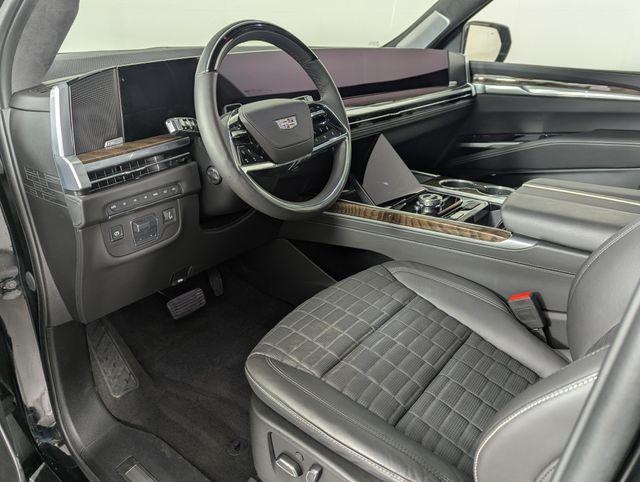 2025 Cadillac Escalade Premium Luxury Platinum