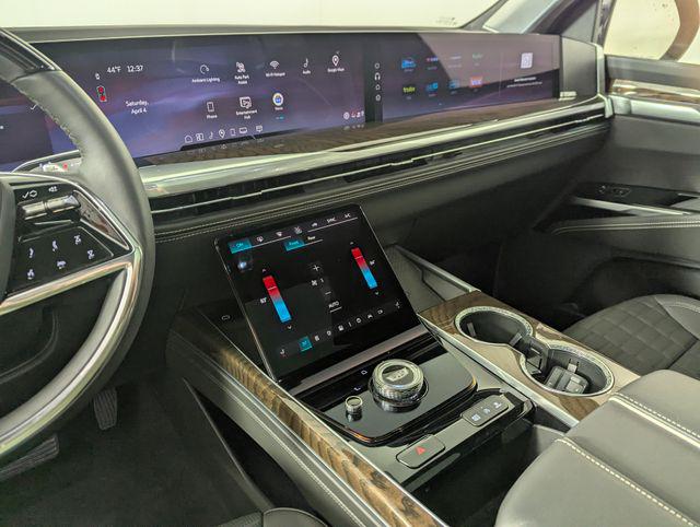 2025 Cadillac Escalade Premium Luxury Platinum