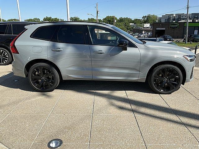 2026 Volvo XC60 Plug-In Hybrid Black Edition Ultra, T8 AWD Electric/Gasoline, Dark