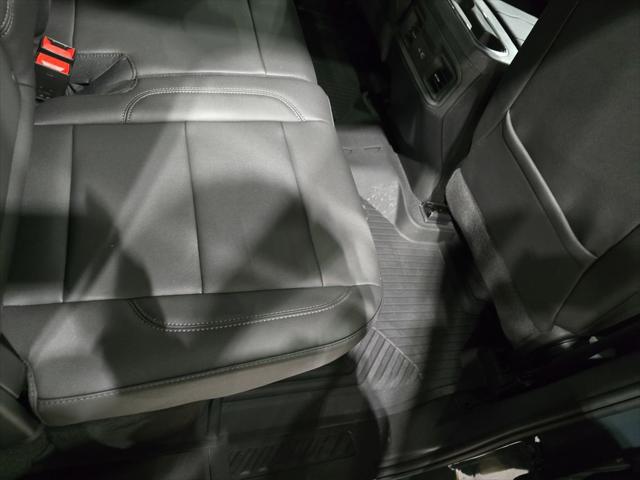 2026 Chevrolet Silverado 1500 4WD Crew Cab Standard Bed LT