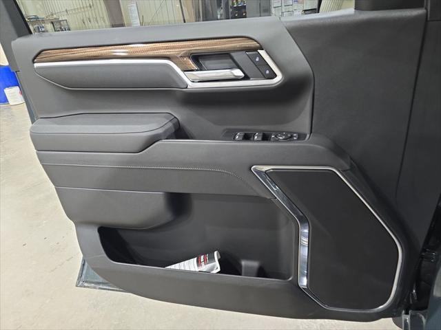 2026 Chevrolet Silverado 1500 4WD Crew Cab Standard Bed LT