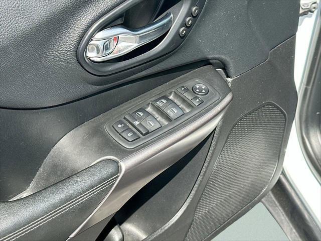 2019 Jeep Cherokee Limited FWD