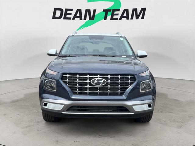 2026 Hyundai Venue SEL w/Two-Tone Roof
