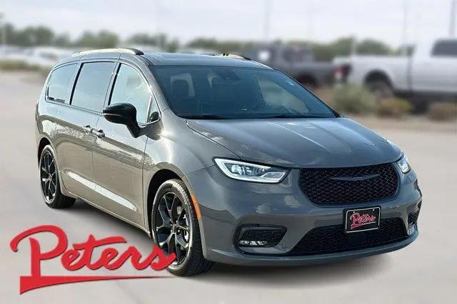 2025 Chrysler Pacifica Limited for sale in Longview, TX