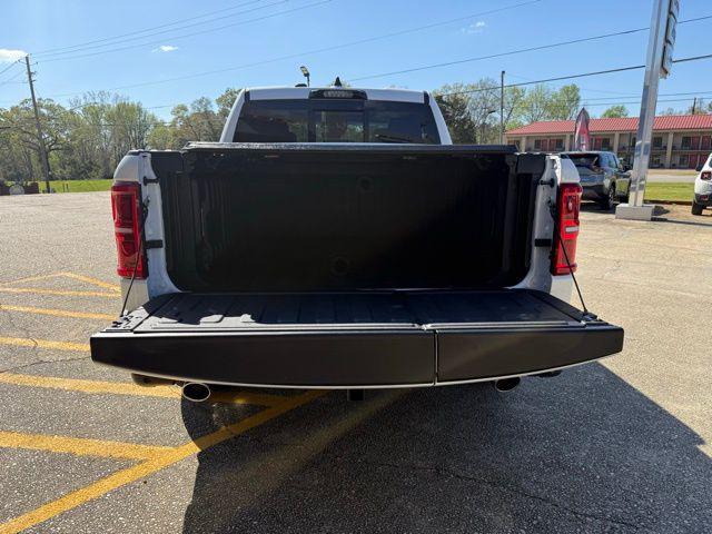 2026 Ram 1500 Tungsten Crew Cab 4x4 5'7" Box