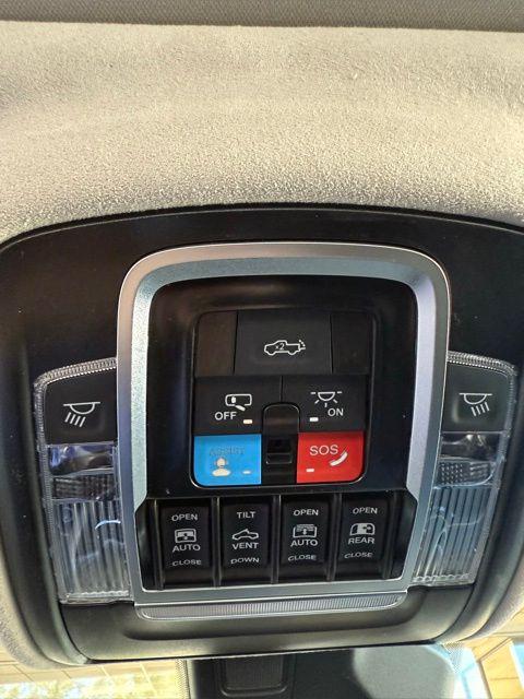 2026 Ram 1500 Tungsten Crew Cab 4x4 5'7" Box