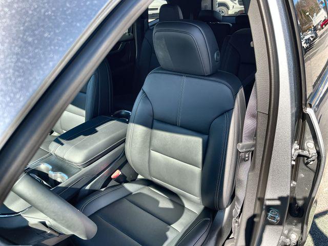 2026 GMC Acadia Elevation AWD