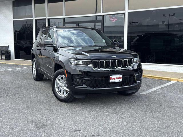2026 Jeep Grand Cherokee Laredo 4x4