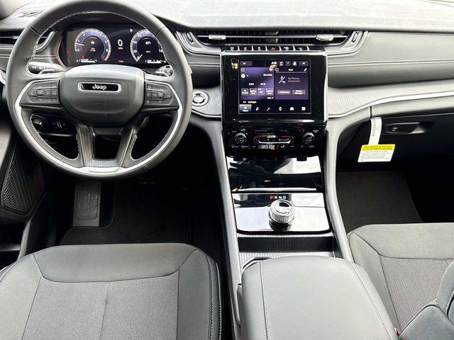 2026 Jeep Grand Cherokee Laredo 4x4