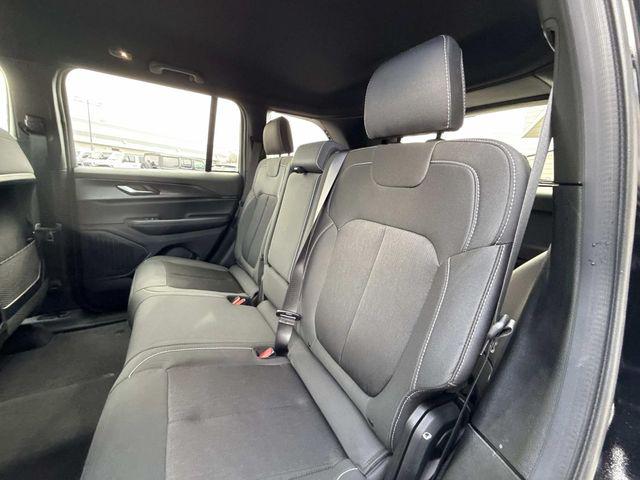 2026 Jeep Grand Cherokee Laredo 4x4