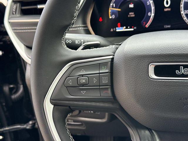 2026 Jeep Grand Cherokee Laredo 4x4