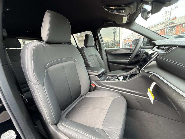 2026 Jeep Grand Cherokee Laredo 4x4