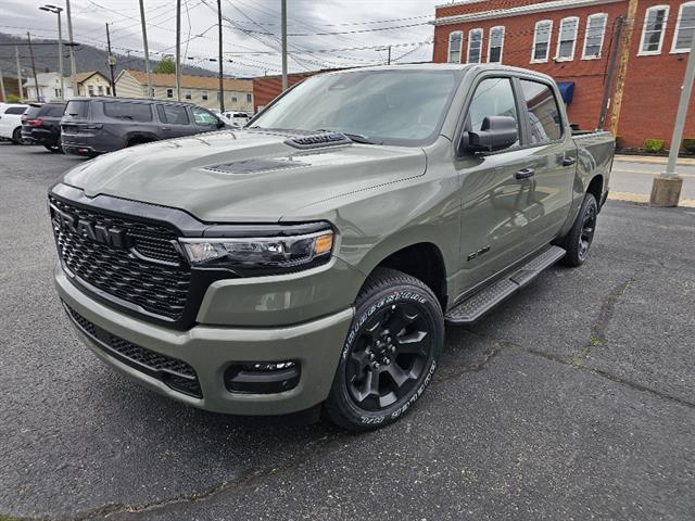 2026 RAM Ram 1500 RAM 1500 EXPRESS CREW CAB 4X4 57 BOX