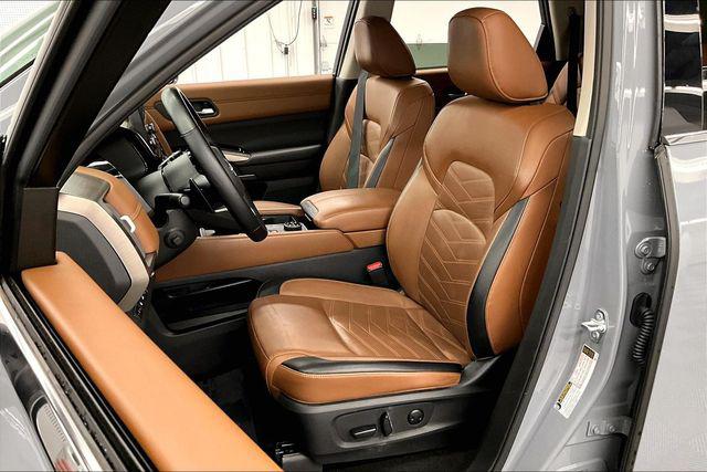 2025 Nissan Pathfinder Platinum 4WD
