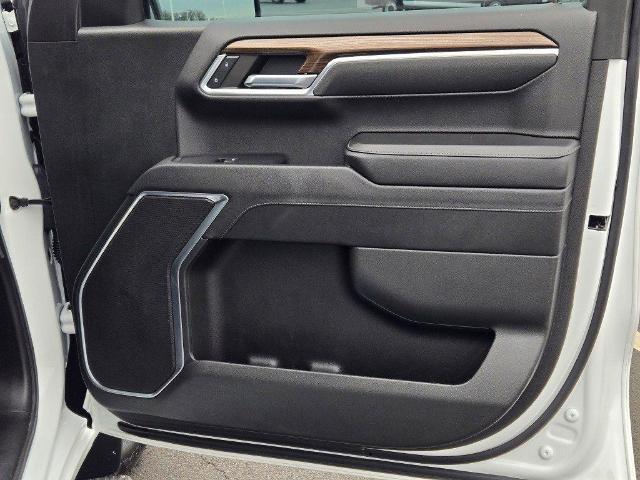 2023 Chevrolet Silverado 1500 4WD Crew Cab Short Bed RST