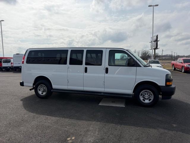 2022 Chevrolet Express Passenger RWD 3500 Extended Wheelbase LS