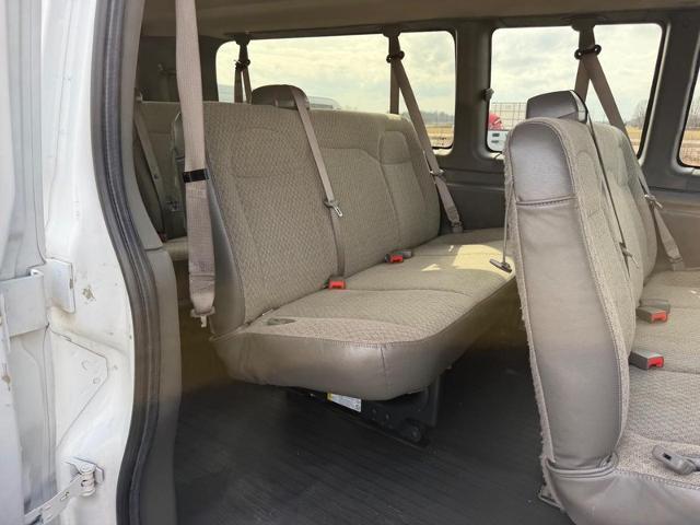 2022 Chevrolet Express Passenger RWD 3500 Extended Wheelbase LS