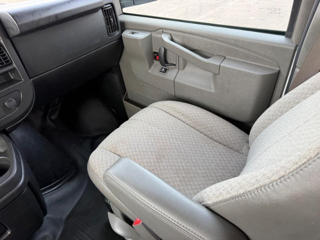 2022 Chevrolet Express Passenger RWD 3500 Extended Wheelbase LS