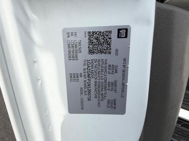 2022 Chevrolet Express Passenger RWD 3500 Extended Wheelbase LS