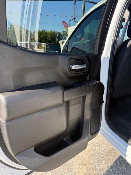 2021 Chevrolet Silverado 1500 2WD Crew Cab Short Bed Custom