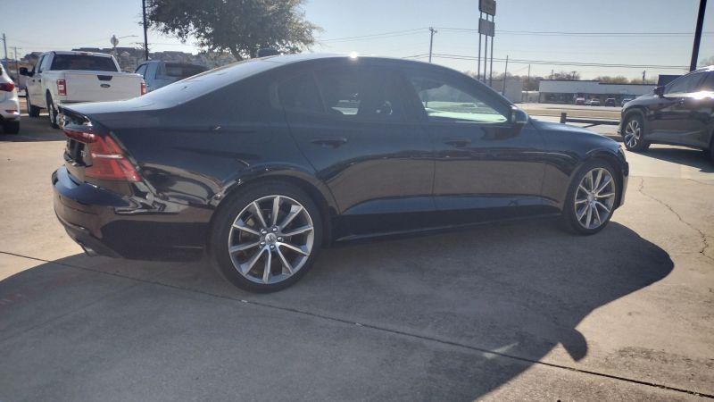 2019 Volvo S60 T5 Momentum