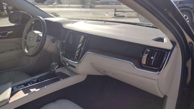 2019 Volvo S60 T5 Momentum