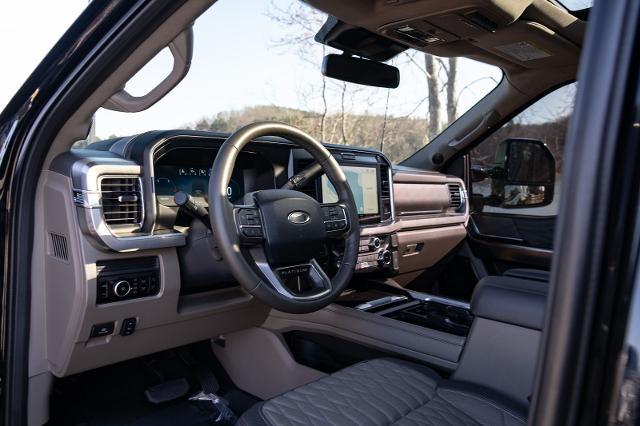 2025 Ford F-250 Platinum