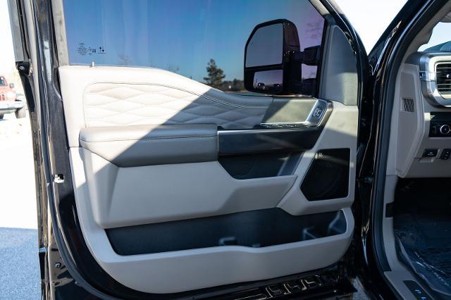 2025 Ford F-250 Platinum