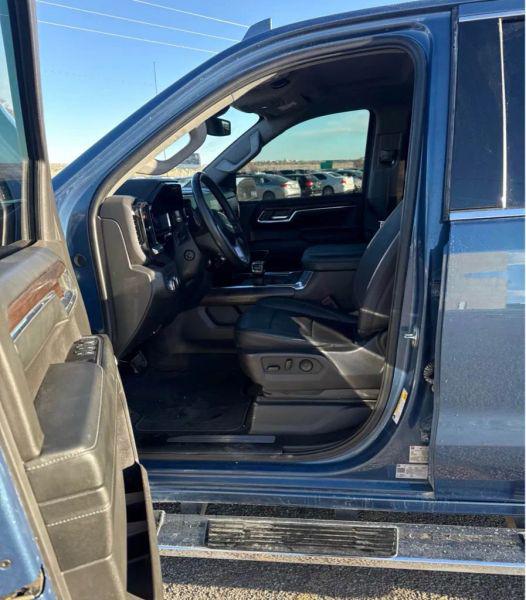 2024 GMC Sierra 1500 4WD Crew Cab Short Box SLT