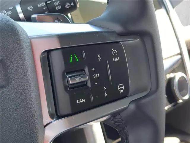 2026 Land Rover Discovery Dynamic SE