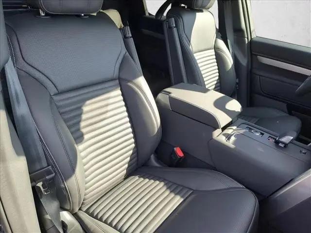 2026 Land Rover Discovery Dynamic SE