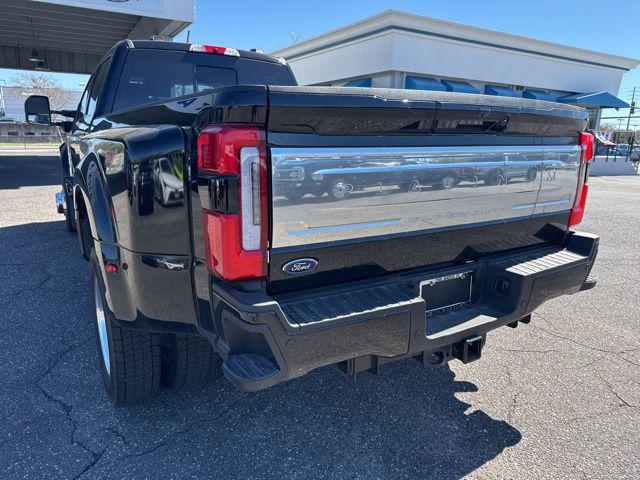 2025 Ford F-450 Platinum