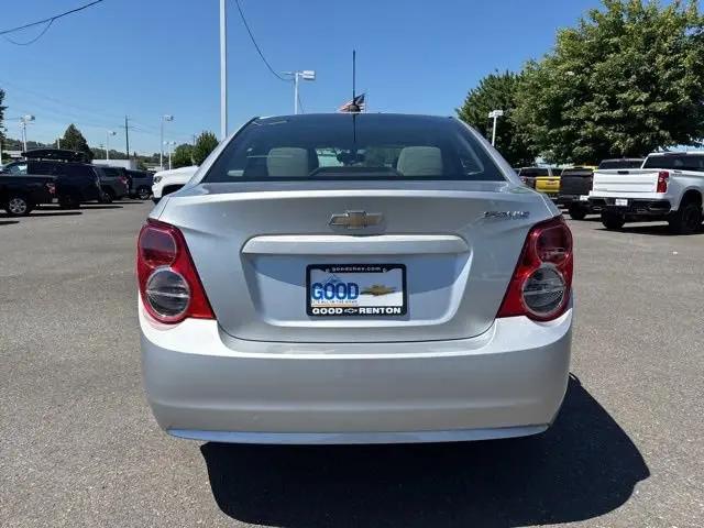 2016 Chevrolet Sonic LS Auto