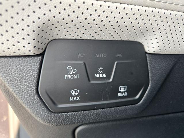 2025 Volkswagen Atlas Cross Sport 2.0T SEL Premium R-Line